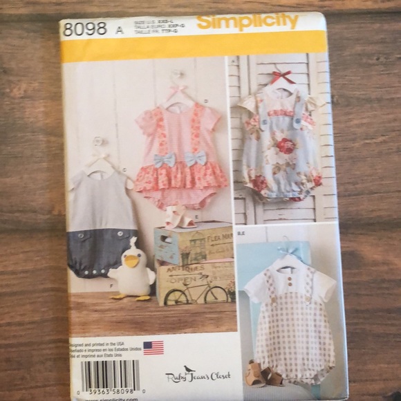 Set of Seven Simplicity Baby Patterns - Picture 4 of 15